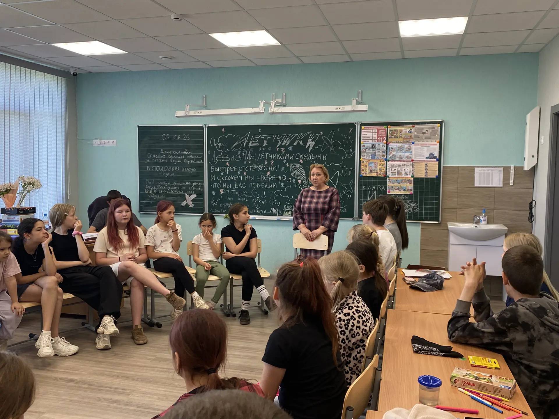 Сегодня социальным педагогом Пилипенко Е.А. была проведена профилактическая беседа с во...