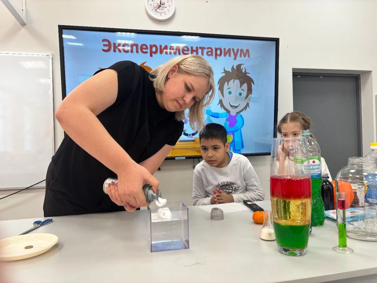 🧪 Увлекательное путешествие в мир науки для учеников 2А класса!!!   Сегодня учащиеся 2А класса стали