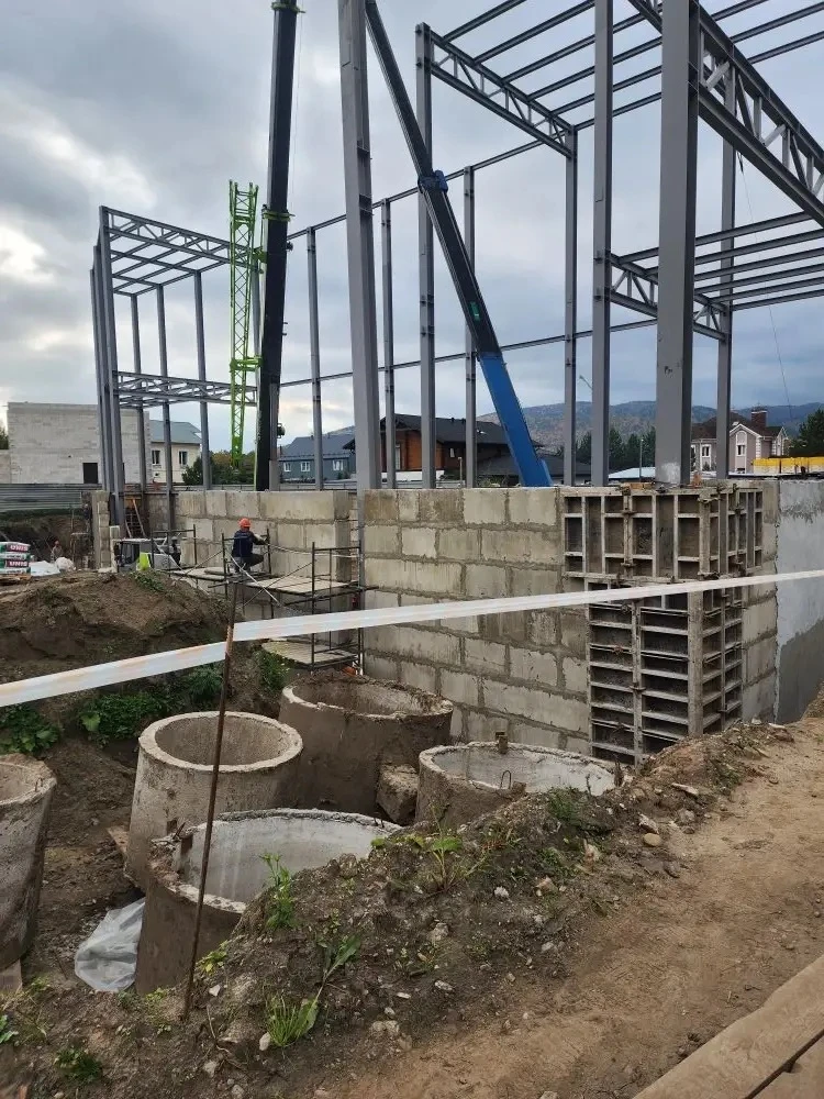 🏗️ Строительство без разрешения: в Красноярске прокуратура через суд остановила возведение незаконно