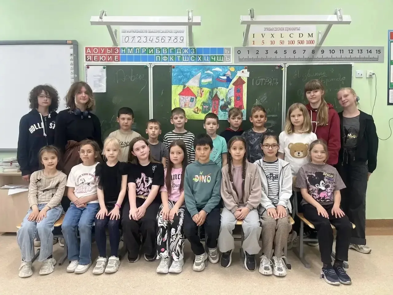 ☀С сегодняшнего дня стартует конкурс «Самый лучший отрядный уголок лагеря»!