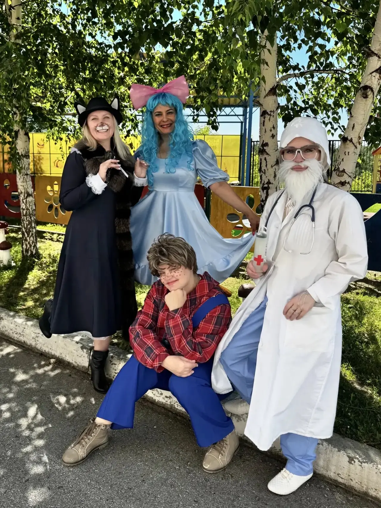 👩🏻‍🏫Наши педагоги — главные супергерои без плащей🦸🏼‍♀️

В мире есть много сказочных персонажей: