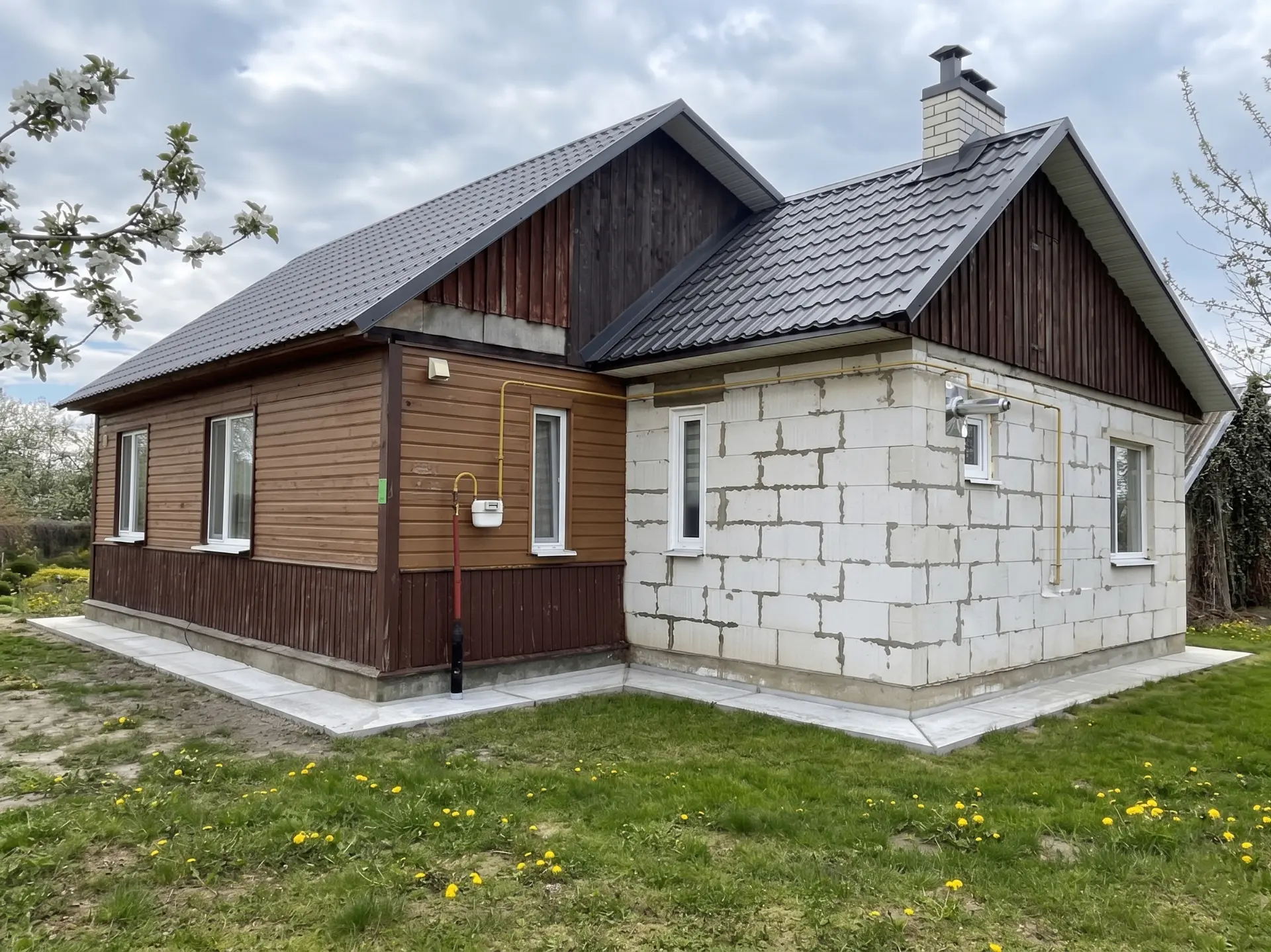 😍 Из типичной загородной дачи — в дизайнерский коттедж