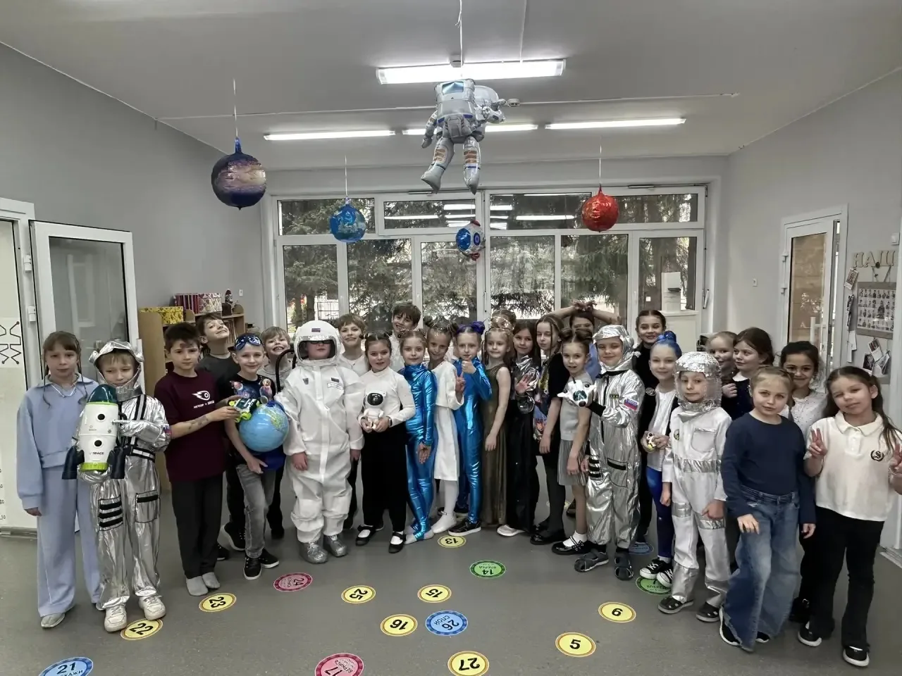 🚀 День космонавтики!  12 апреля 1961 года космическое пространство было впервые открыто миру одним о