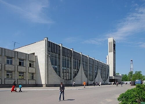 ЭКСТРЕННАЯ ЭВАКУАЦИЯ НА Ж/Д ВОКЗАЛЕ    26 мая в дневное время из здания железнодорожного вокзала Т