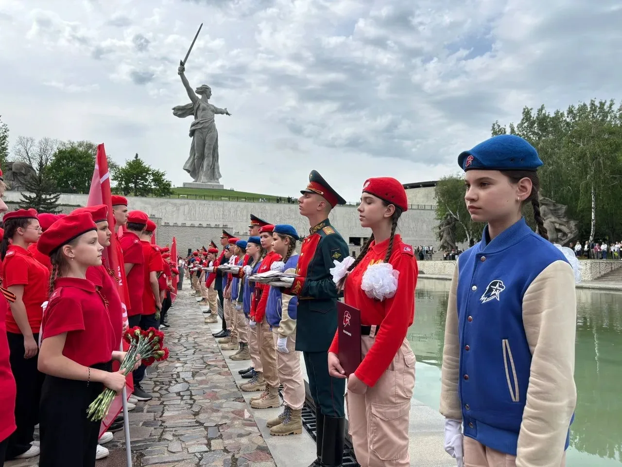 🌟 Наши «Гвардейцы» в строю!  14 мая 2026 года на легендарной земле Сталинграда, у подножия монумента