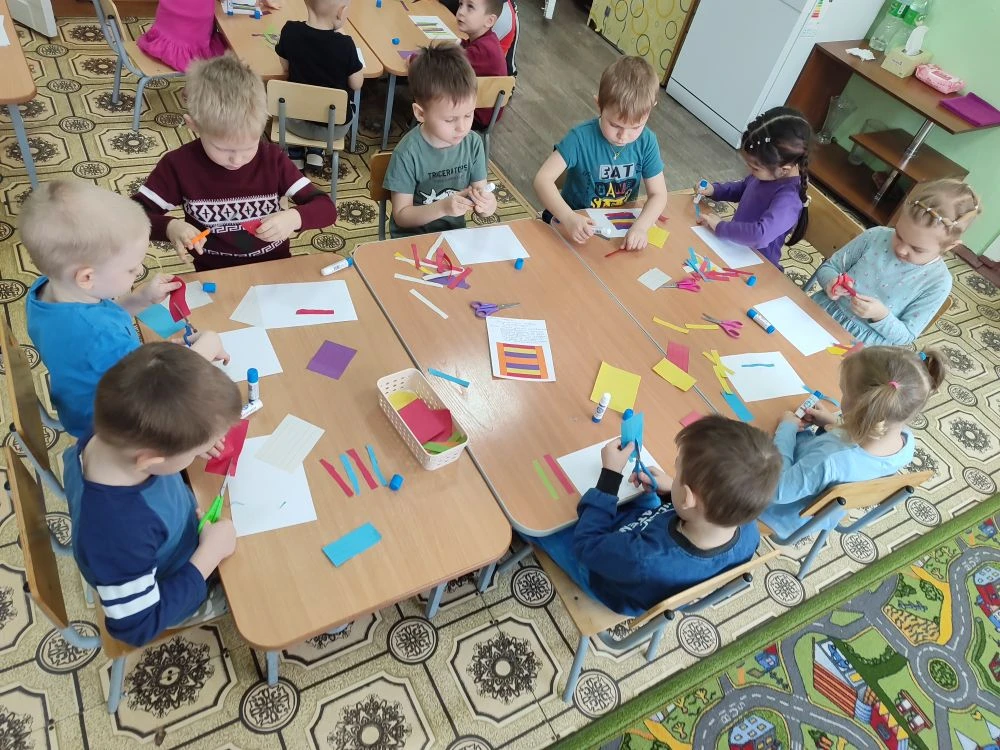 12.02.26.Аппликация "Коврик в прихожую" средняя группа