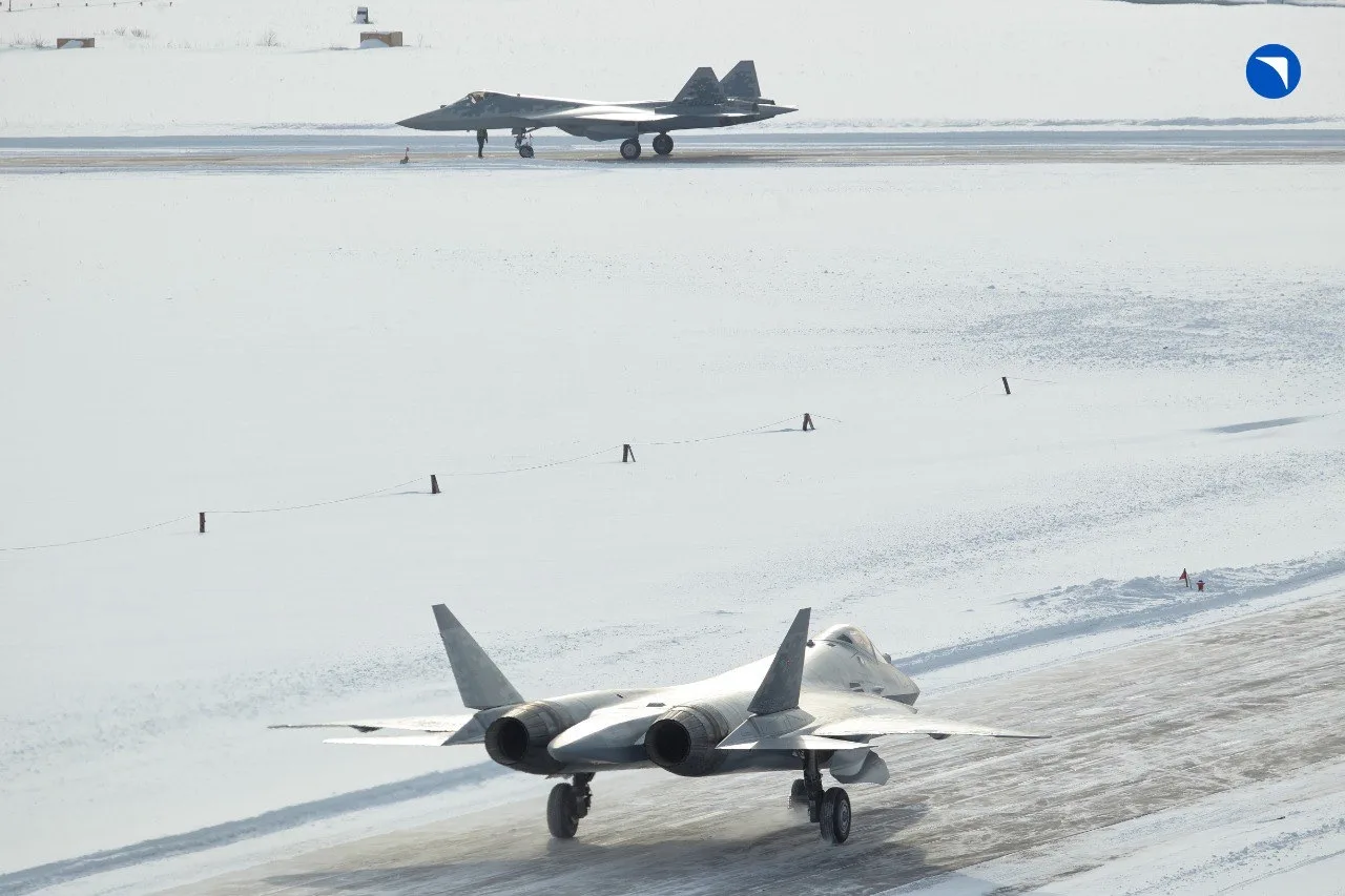 ОАК передала Минобороны России партию самолетов Су-57 с обновленным комплексом вооружения  Объединен