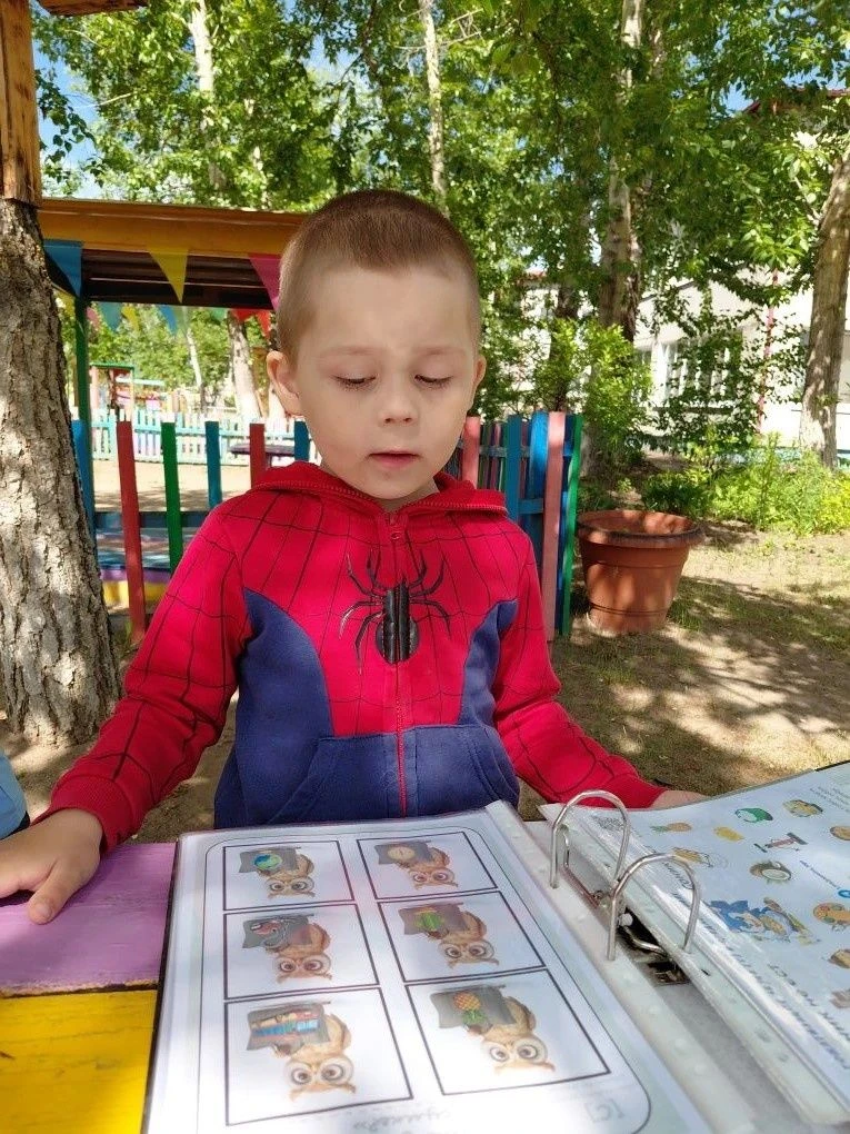 Часто можно услышать, что летом детям нужен полный отдых от любых занятий. Но когда речь идет о речи