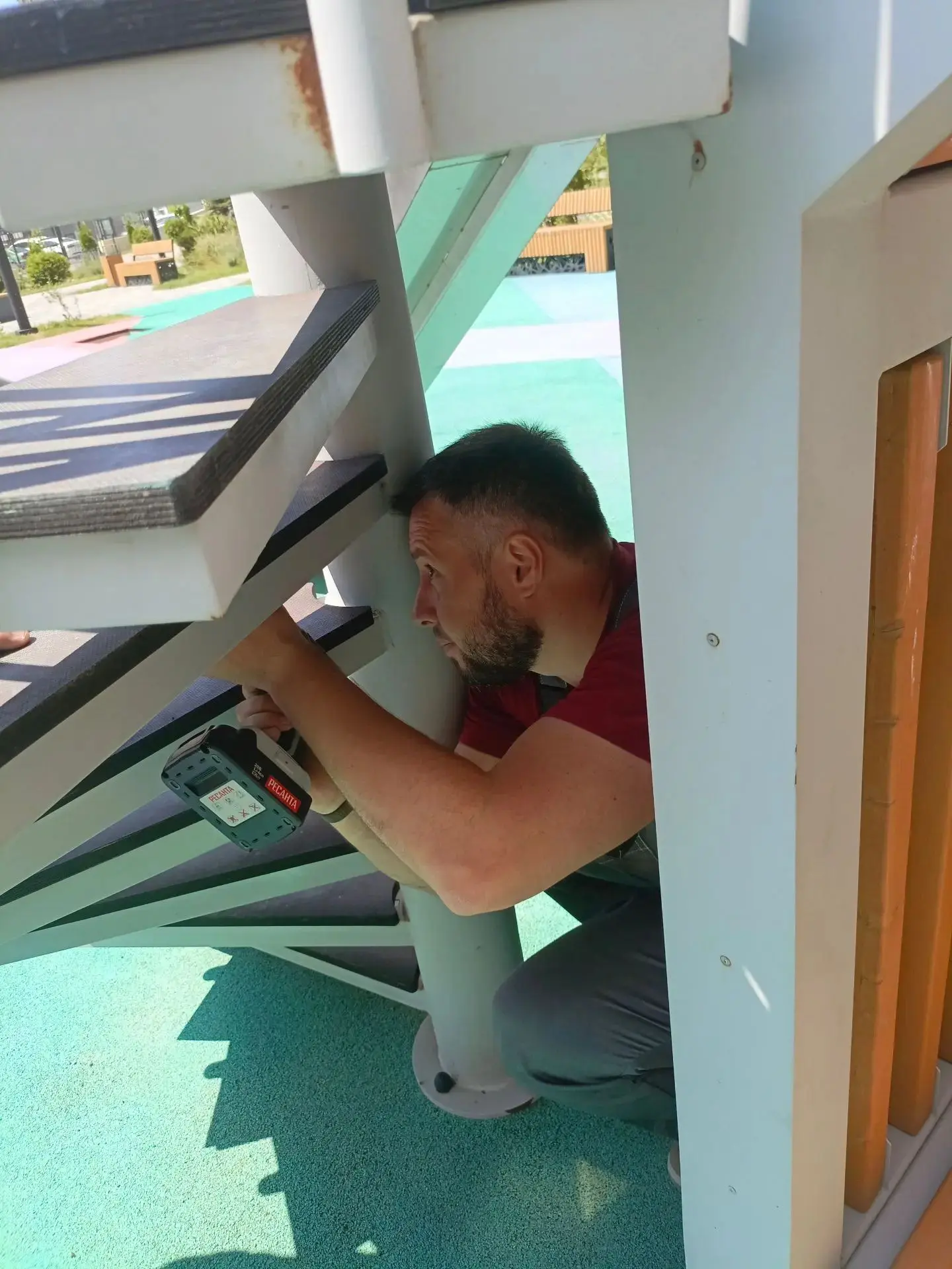🏘Уважаемые жильцы! 
Делимся с Вами частью проделанных работ за неделю в ЖК "17/77" и ЖК "Основа". 
