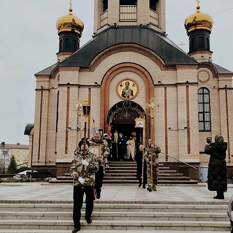 🙌🏻Пуровчане вместе в престольный праздник!  ⛪️В день перенесения мощей святителя Николая Чудотворца,