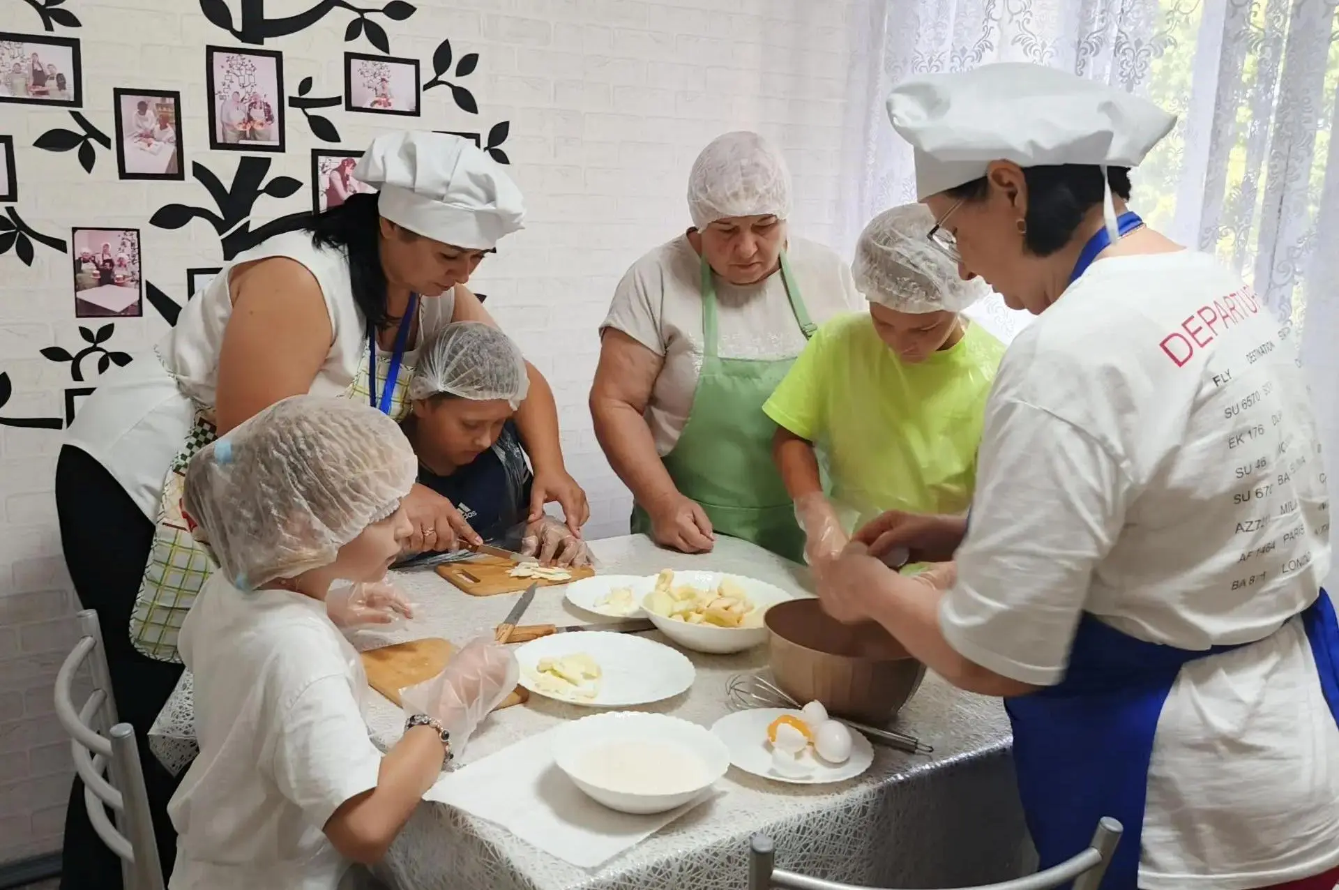 Праздничная «Шарлотка» на Яблочный Спас: готовим вместе!