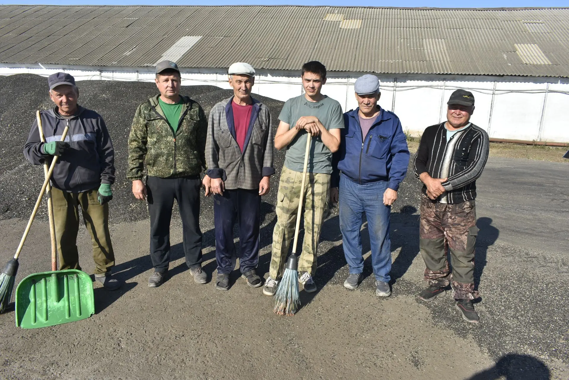 В ООО «Марс» успех уборочной кампании обеспечен слаженной работой коллектива.     Читай...