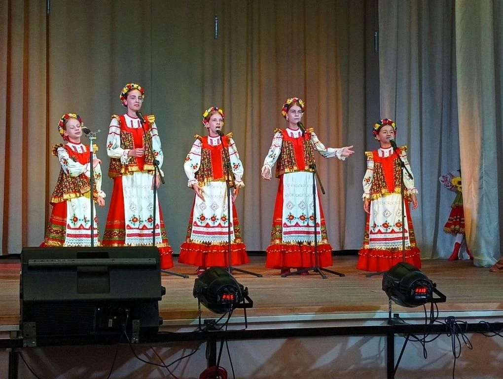 🎶 Более 200 юных артистов объединил сегодня XVIII городской фестиваль народной песни «...