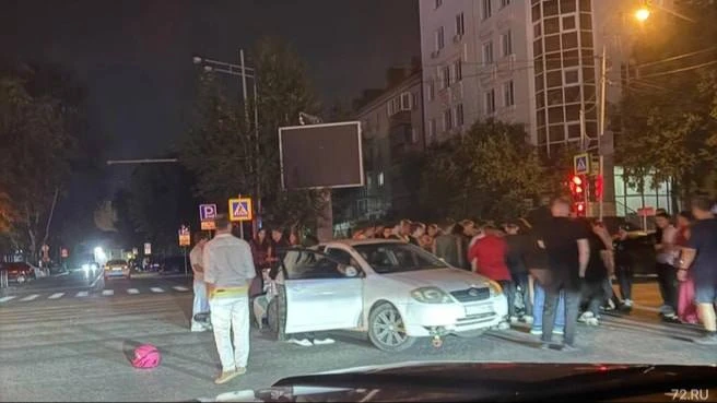 Мотоциклист перелетел через машину после ДТП в центре Тюмени

Ночью на улице Орджоникидзе, 63, произ