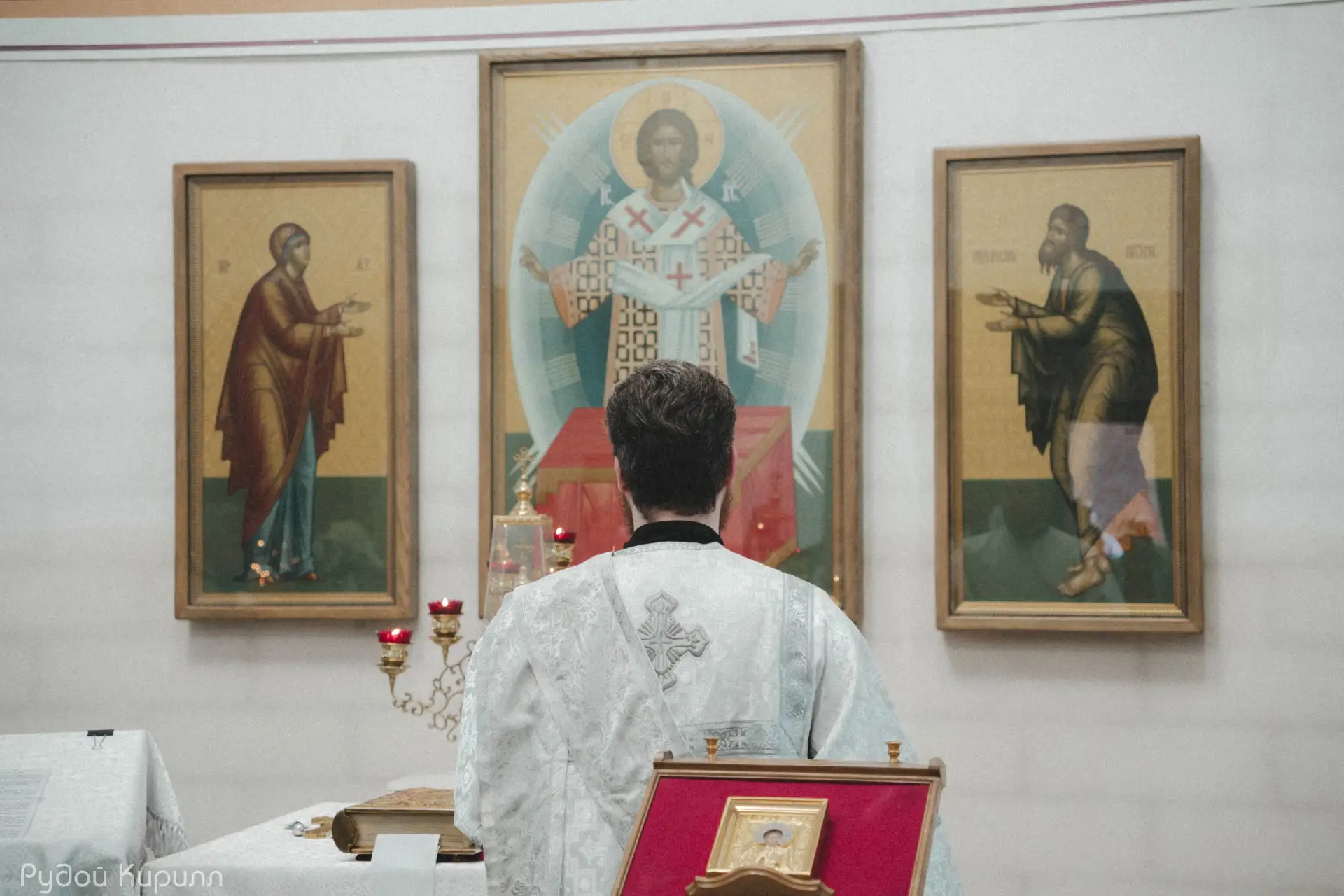 Сегодняшний праздник Вознесения Господня в храме Георгия Победоносца.  Слово «фотография» имеет греч