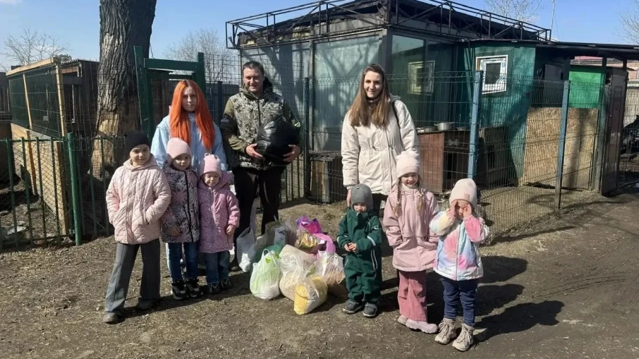 Семьи  воспитанников нашего детского сада посетили приют для животных MV_38 города Анга...