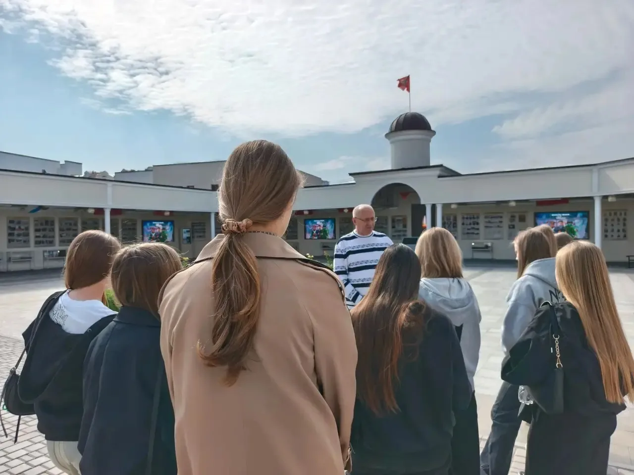 ⛪️Наши студенты посетили храм Всех святых, в земле Русской просиявших.