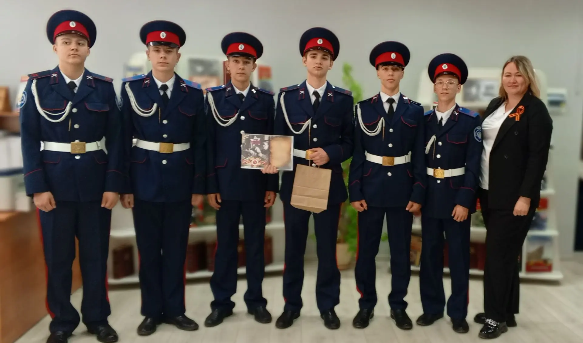 Победа досталось нашему народу ценой бесчисленных жертв, страданий и лишений. Мир не зн...