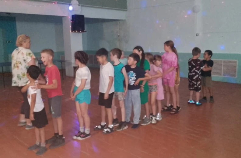 🏃‍♀️‍➡️🏃‍♂️‍➡️🥁В Сибирском КДЦ прошло мероприятие "Летнее ассорти" Цель мероприятия - в здоровом 