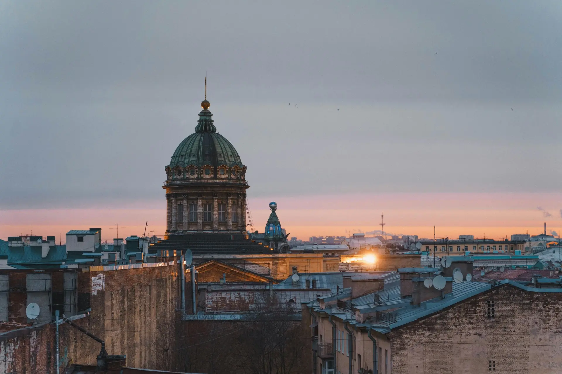 ✈️ Разберем вчерашний случай: как турист летел в Санкт-Петербург, а оказался в Хельсинк...