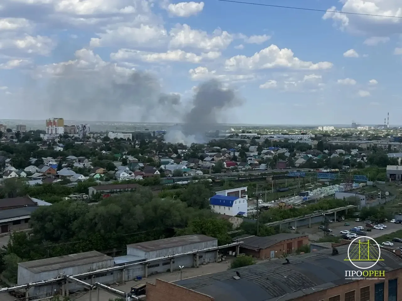 #нампишут  В Промышленном районе Оренбурга что-то горит. Кажется, вблизи ул. Рабочей   Хотите подели