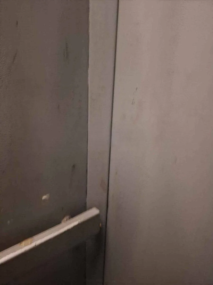 В Южном Бутово зафиксирована вонь из подвального помещения  В районе на Изюмской улице, 43к1 отмечен