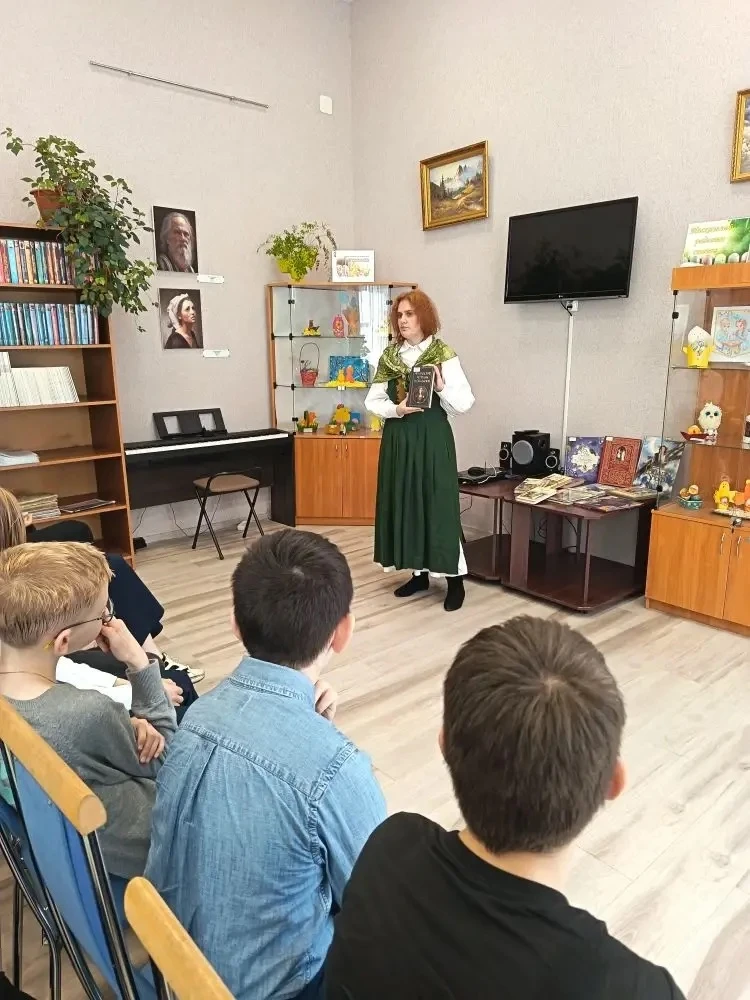 НОВОСТИ ИЗ КЛАССОВ 📣  Путешествие в мир фэнтези: как 5 «А» покорял «Землю чудес»! ✨📖  16 апреля ребя