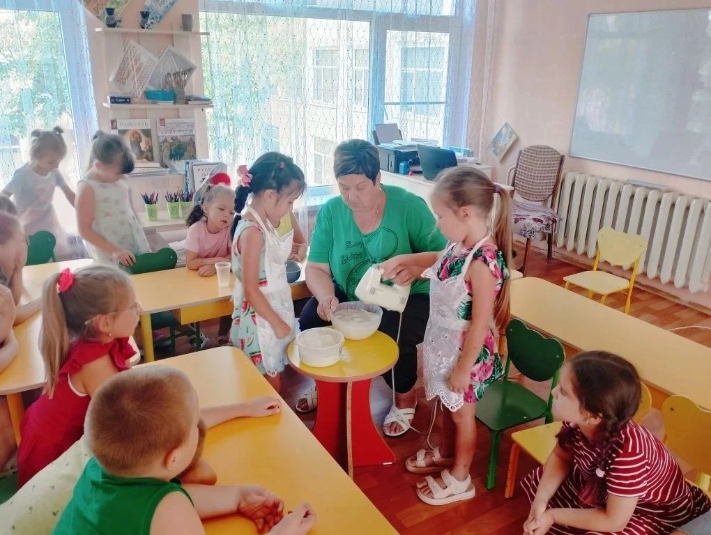 Волшебный аромат свежей выпечки — что может быть уютнее? 
🍰Выпечка очень вкусна, а когда её готовиш