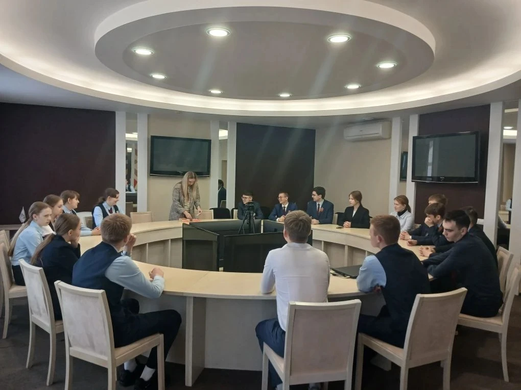 🎒 Первый шаг в предпринимательство🎒  📢В Центре «Мой бизнес» прошла экскурсия по Музею предпринимател