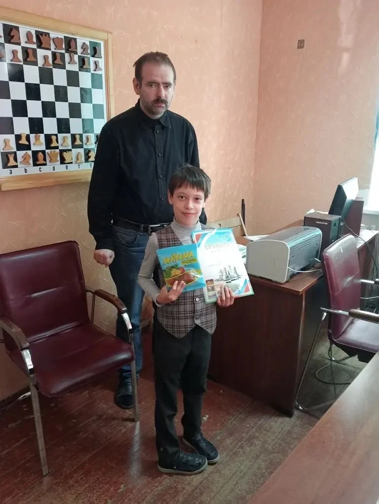 Поздравляем Колченко Игоря, ученика 2А класса, занявшего 1 место на городской шахматной...