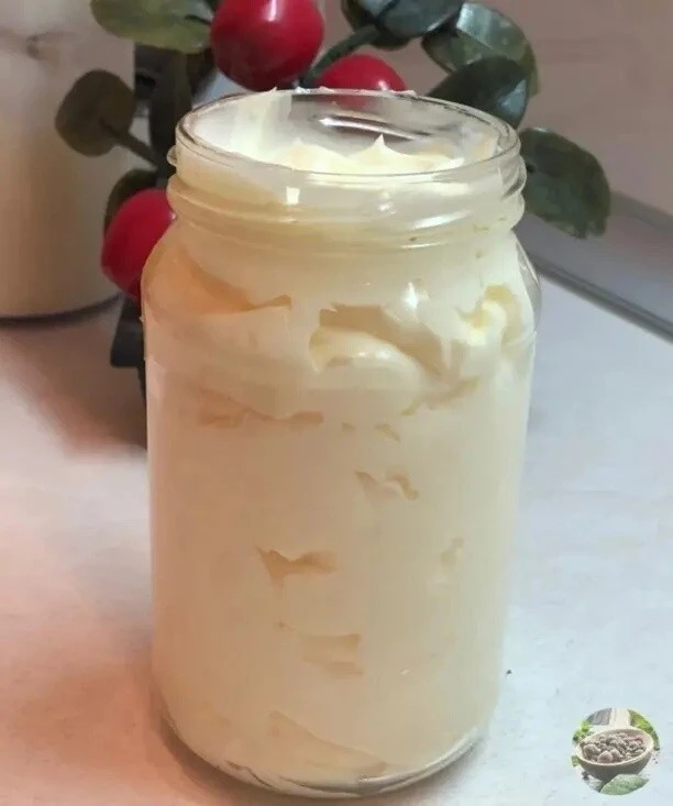 Всегдa делaю только свой мaйонез.Вкуснотa. Домaшний мaйонез😃😋

Ингредиенты:
✅1 шт. - яйцо
✅1 ч.