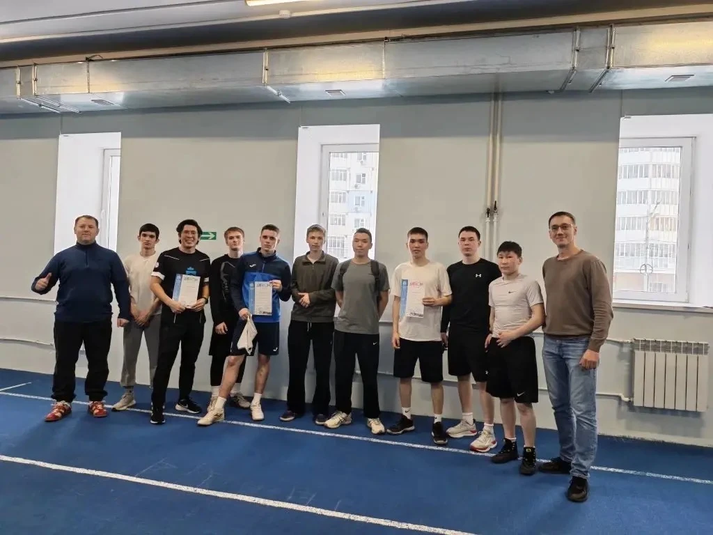 ЛЕГКОАТЛЕТЫ ЯИВТ НА ВЕРШИНЕ ТОП-3!  Среди студентов и курсантов ЯИВТ есть много юношей и девушек, ко