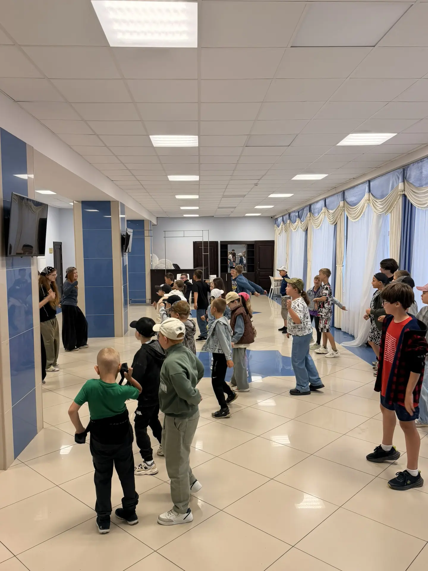 Пришкольный лагерь «Солнышко» 🌞


23.06.2026

Наше утро  началось с физической утренней зарядки и л