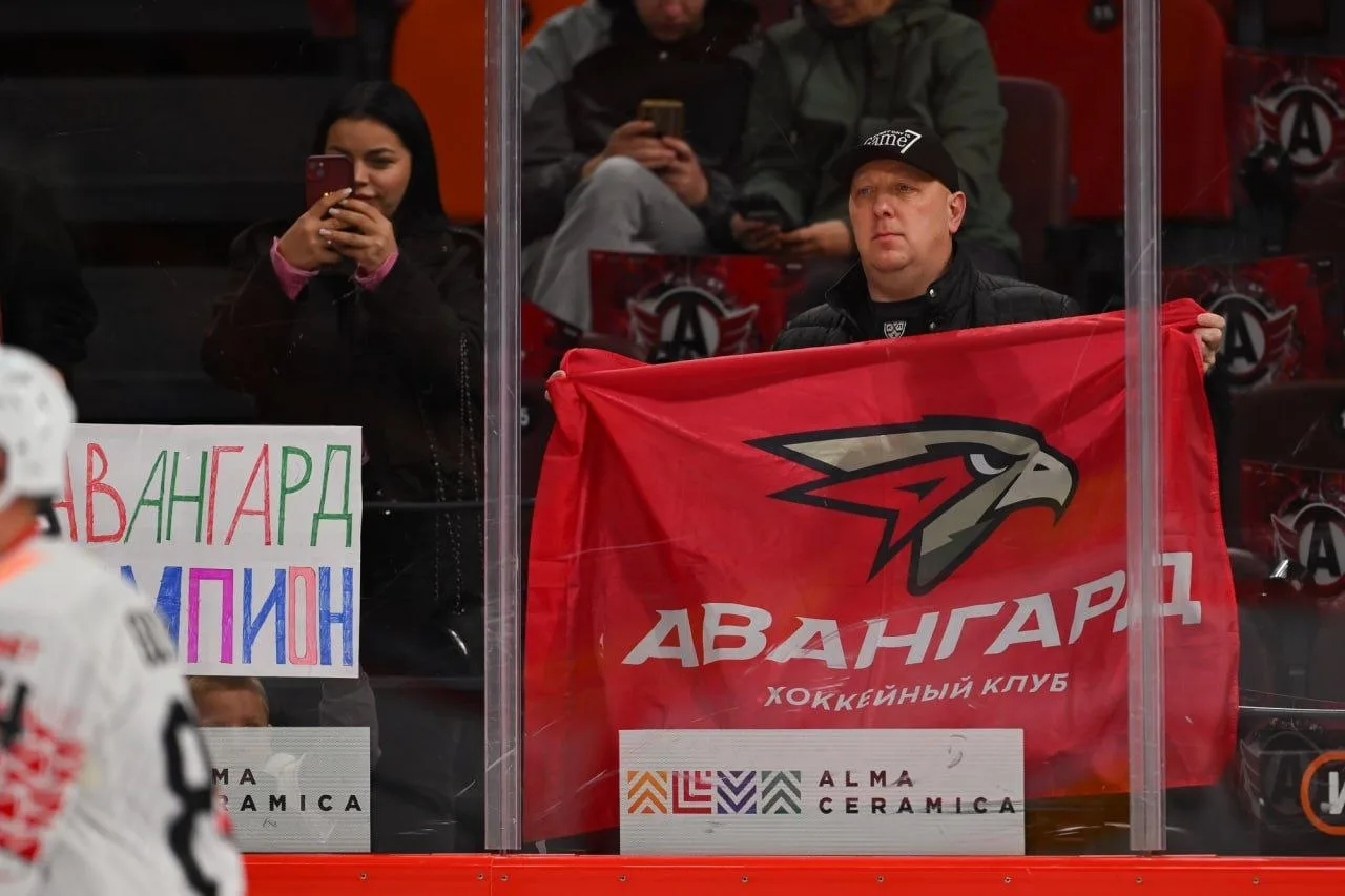 🏒"Авангард" уступил "Автомобилисту" в Екатеринбурге со счетом 0:4.