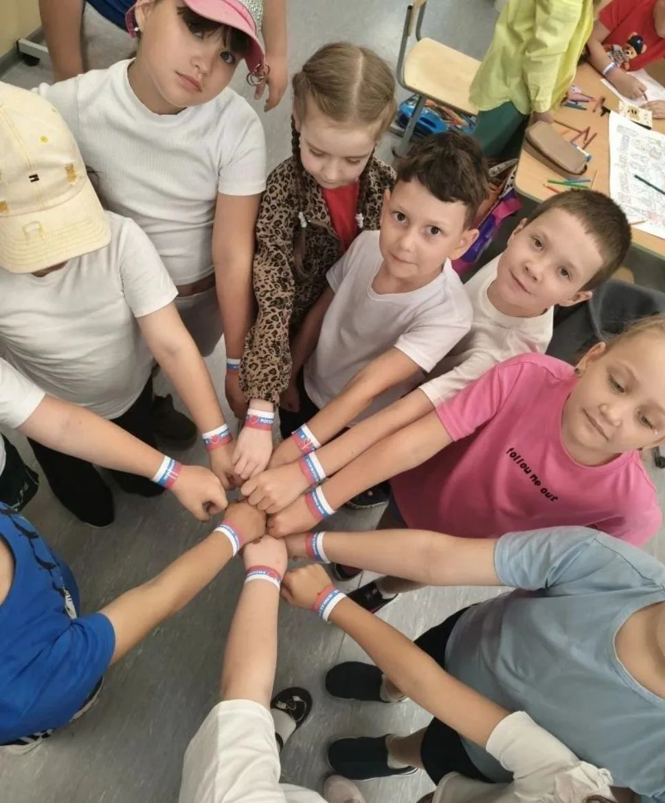 🇷🇺 Три цвета — одна страна, одна история, одна Родина!