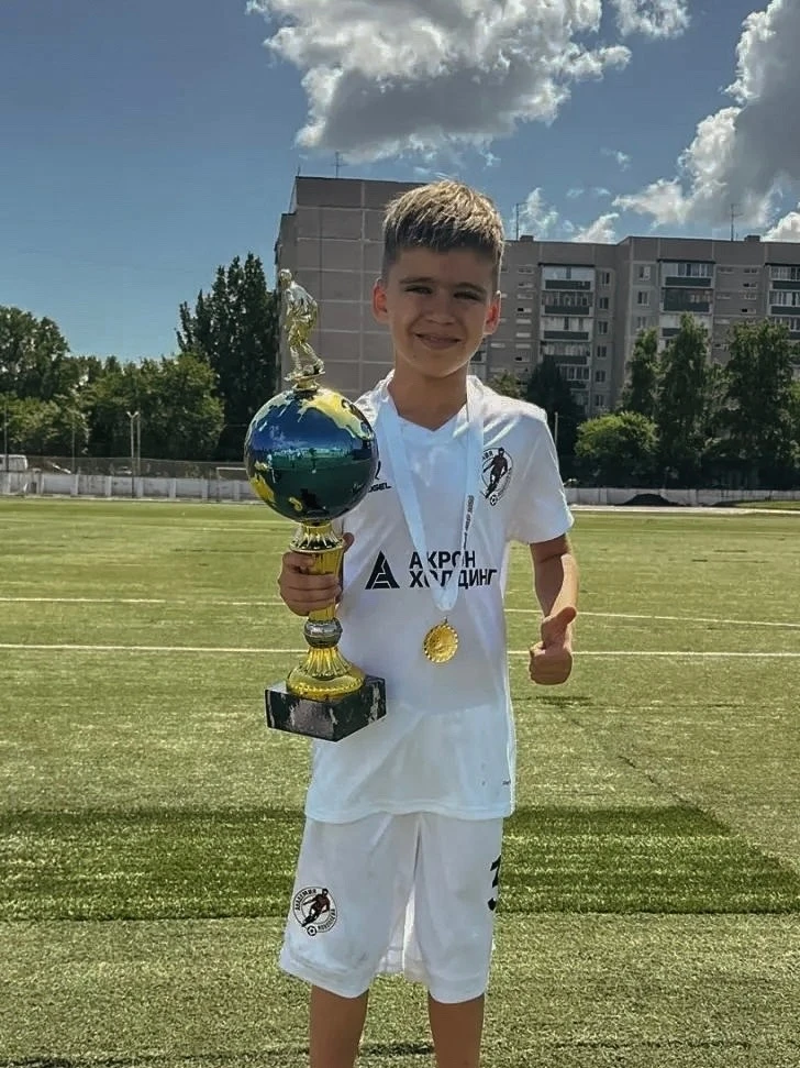 Двойной подиум команды 2018 г.р. на «SIMBIRSK CUP»!

В Ульяновске завершился футбольный турнир, где 
