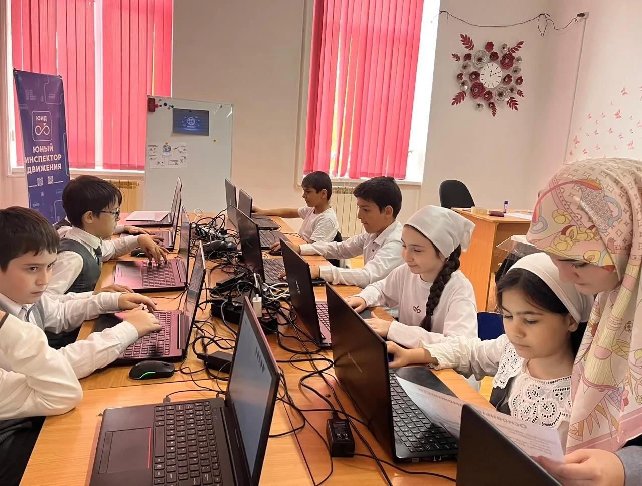 💻В творческом объединении «Компьютерная азбука» прошло занятие по теме: «Глобальная ко...