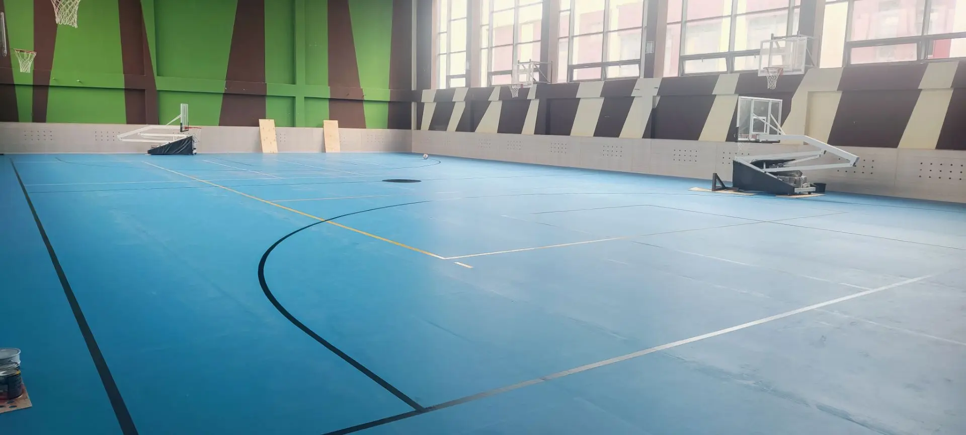 🎉 Ремонт спортивного зала в нашей школе — на финишной прямой! 🎉

Летние каникулы — не только время