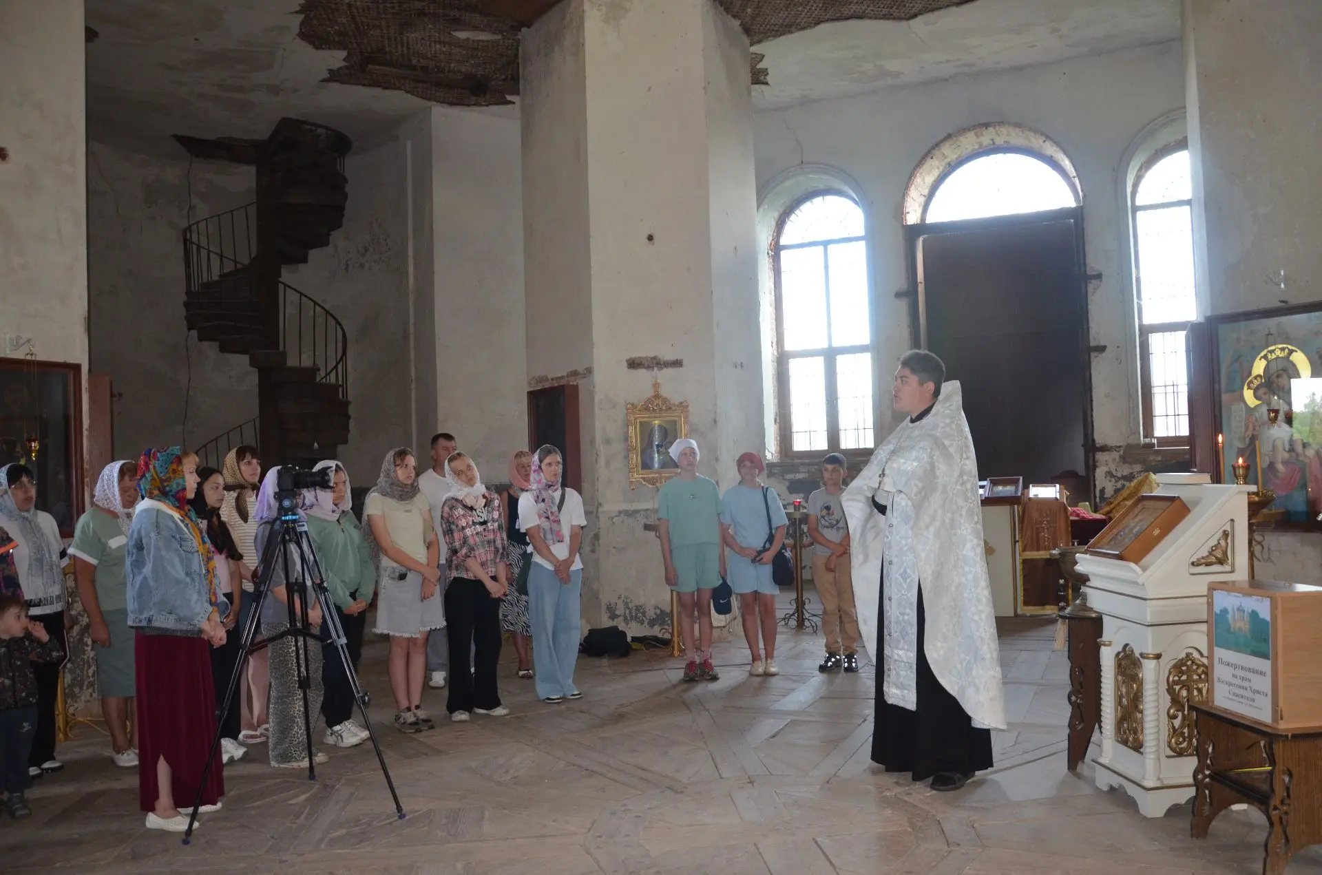 🎨Поленовский пленэр собрал юных художников в Уваровском муниципальном округе.
🖌В Старой Ольшанке У
