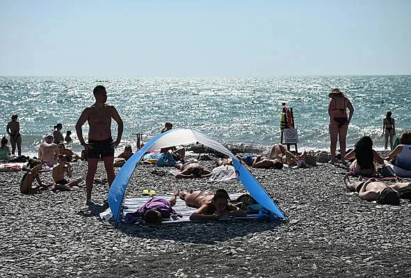 ✨ Доброе утро, страна ✨  🏖️ Спрос у россиян на курорты побережья Черного моря для летнего отдыха в