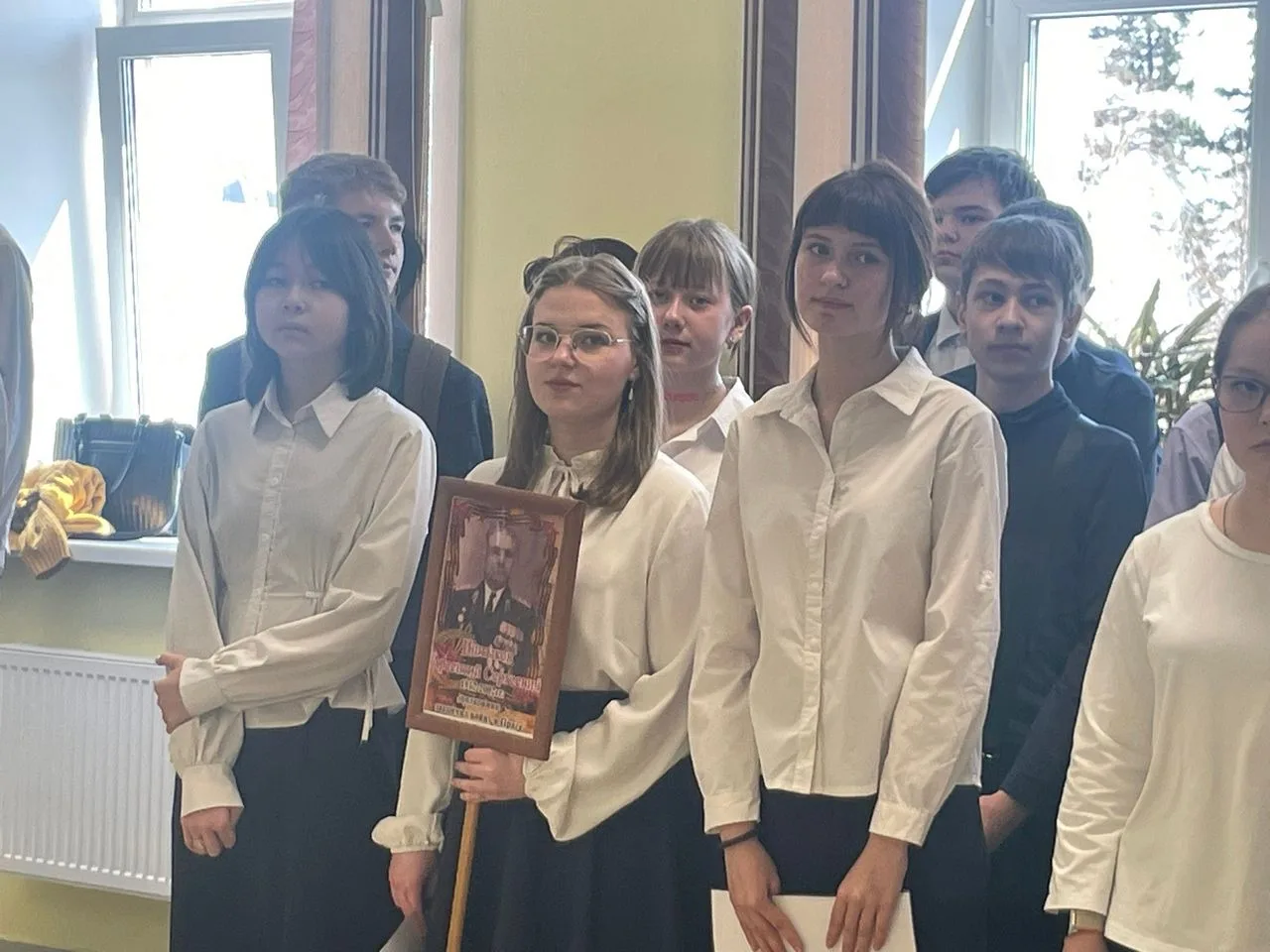 На этой неделе наша торжественная линейка была особенной. Она была посвящена священной дате — 81-й г