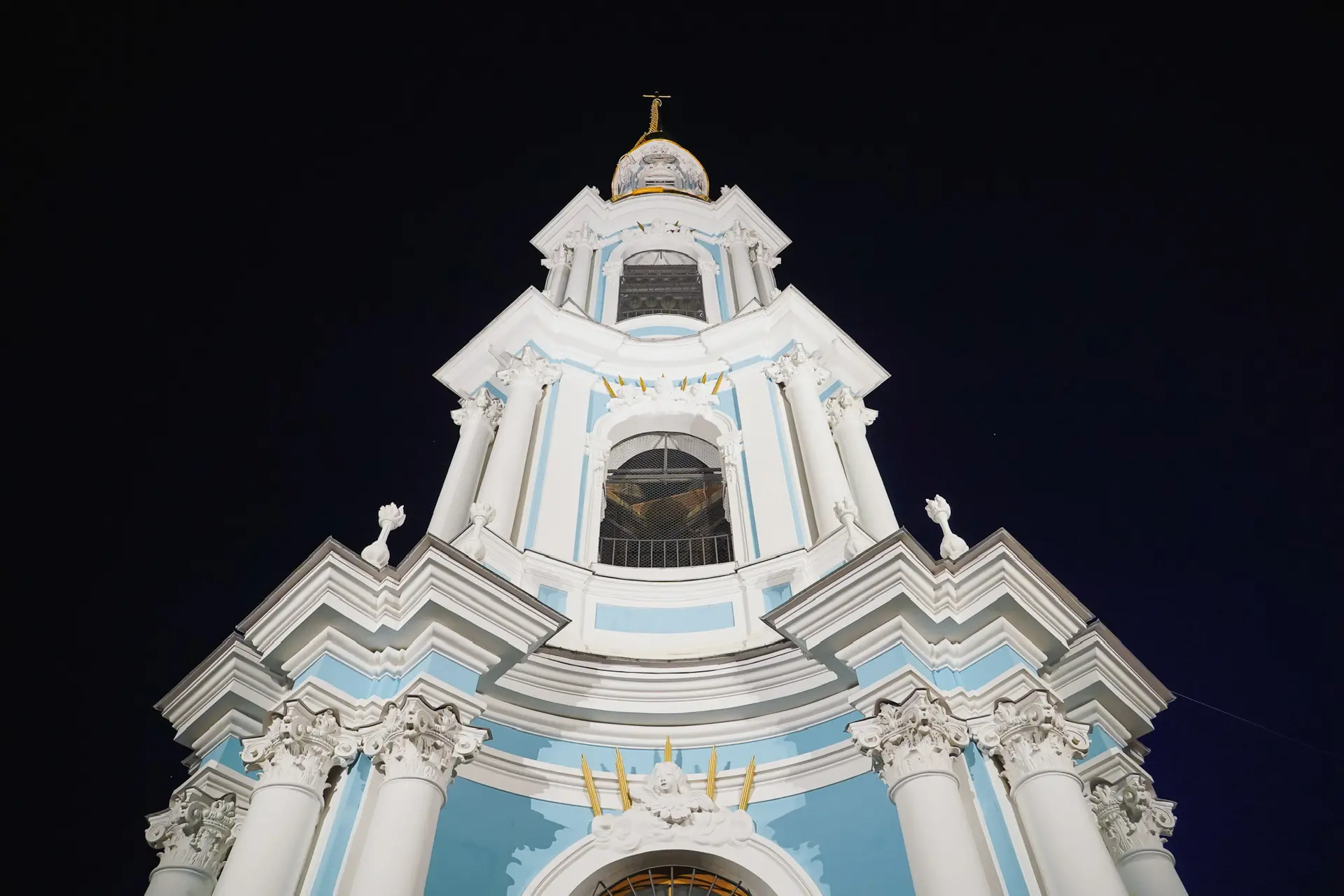 Продолжаем системно развивать наружное освещение в Санкт-Петербурге.  За первые три месяца года введ