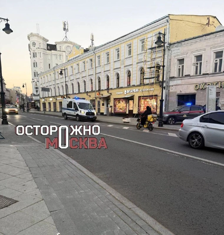 На Мясницкой улице ограничили движение из-за подозрительного предмета