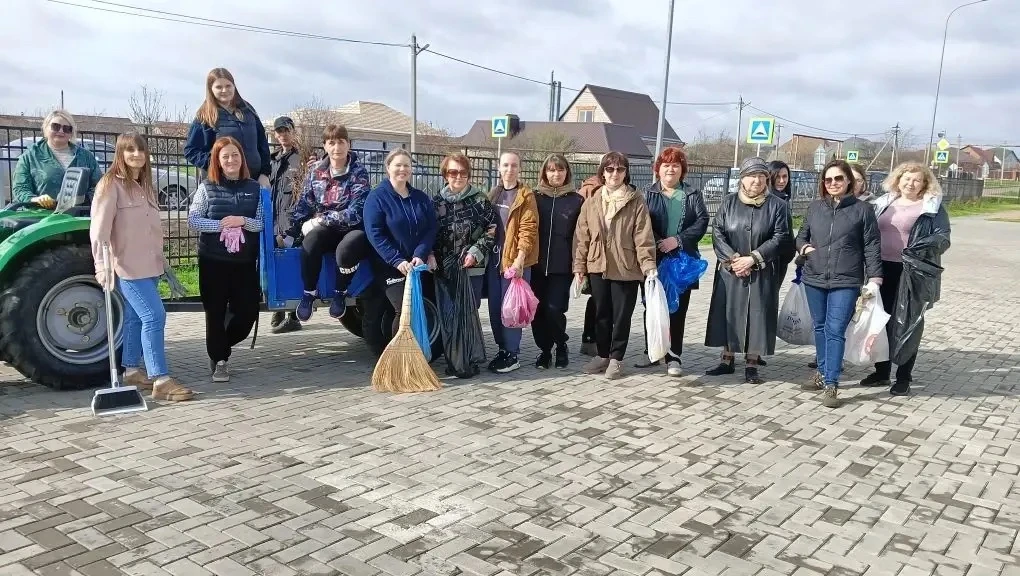 🐌🌱Образовательные организации района принимают участие во Всекубанском субботнике, который начинает 