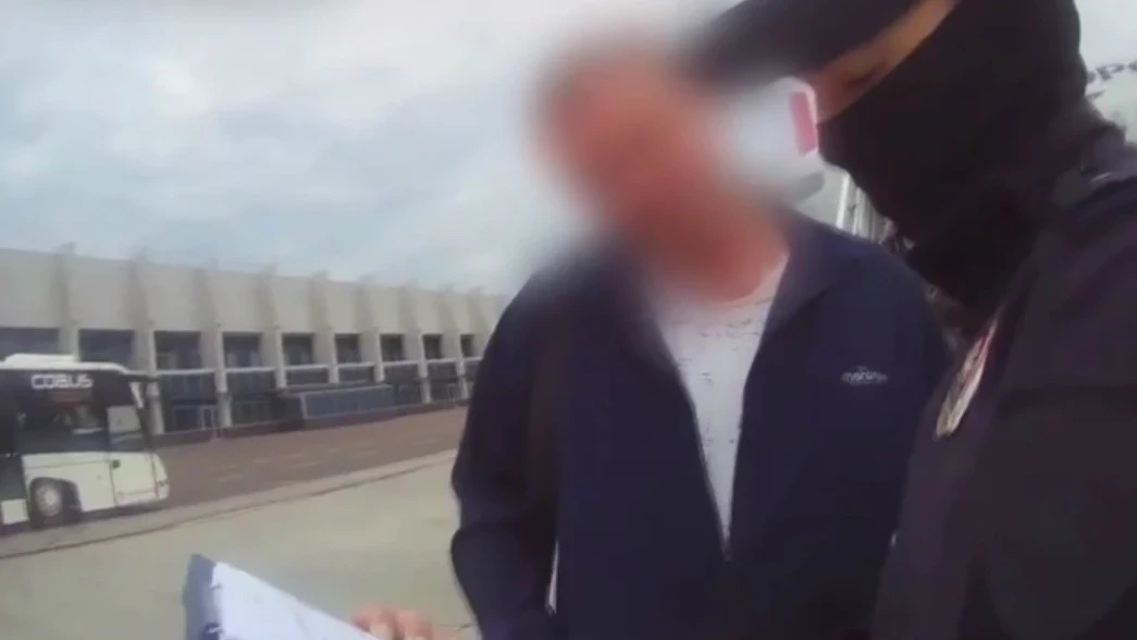 🚬 Красноярка закурила прямо в кресле самолета во время полета