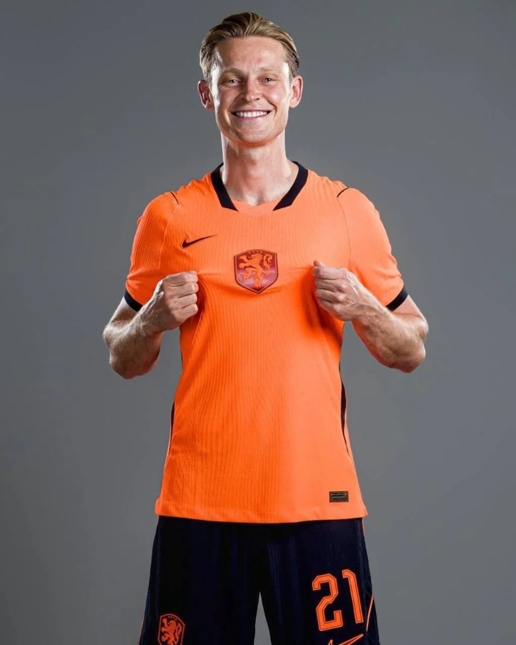 🔥 Сегодня можно будет взглянуть на Де Йонга на ЧМ

🇳🇱 🆚 🇯🇵

⏰ 23:00 МСК

@fcbarcelona