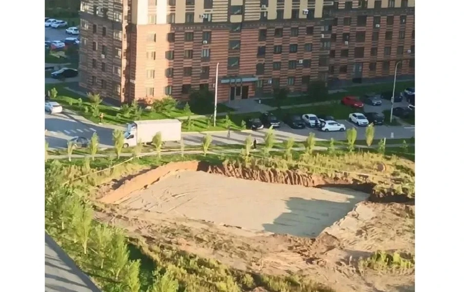 ⚠ В Олимпийском городке Рязани жители пожаловались на открытый котлован на территории ж...