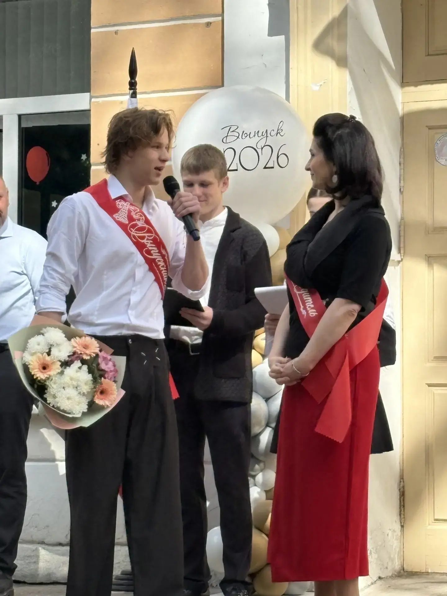 🎓 Последний звонок — трогательно, ярко и незабываемо! 🎓  Сегодня в нашей гимназии прошла торжественн