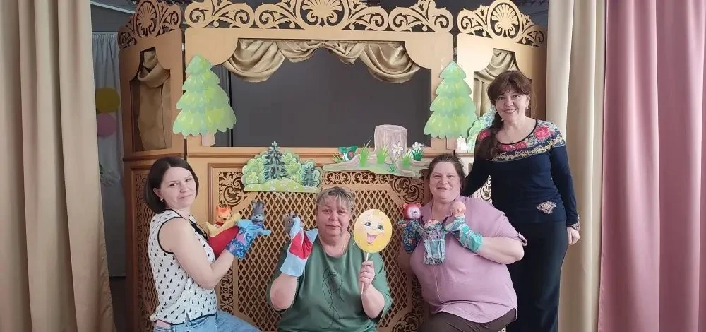 Волшебный мир театра 🎭  ✨В дошкольном корпусе «Родничок» в преддверии Международного дня театра ребя