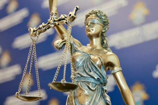 ✅ В Лебяжском районе мужчина приговорен к 9,5 годам лишения свободы за убийство знакомого.

Собранны